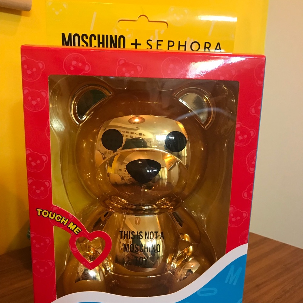 Moschino + Sephora Bear Eyeshadow Palette - RARE❣️